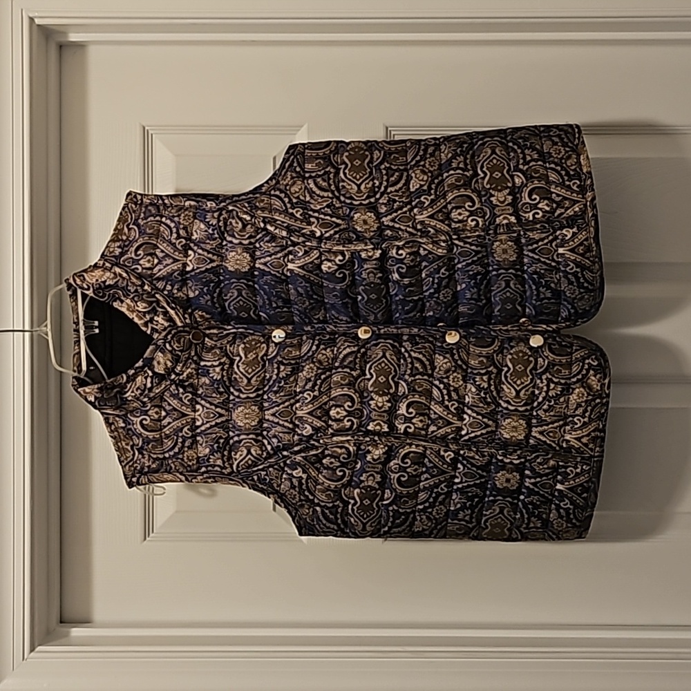 Reversible vest